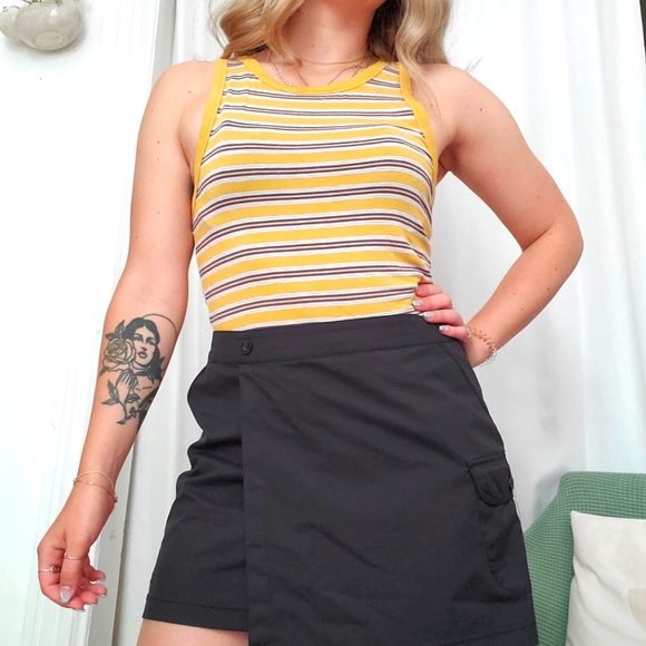 AMERICAN EAGLE YELLOW STRIPED TANK TOP SIZE M
